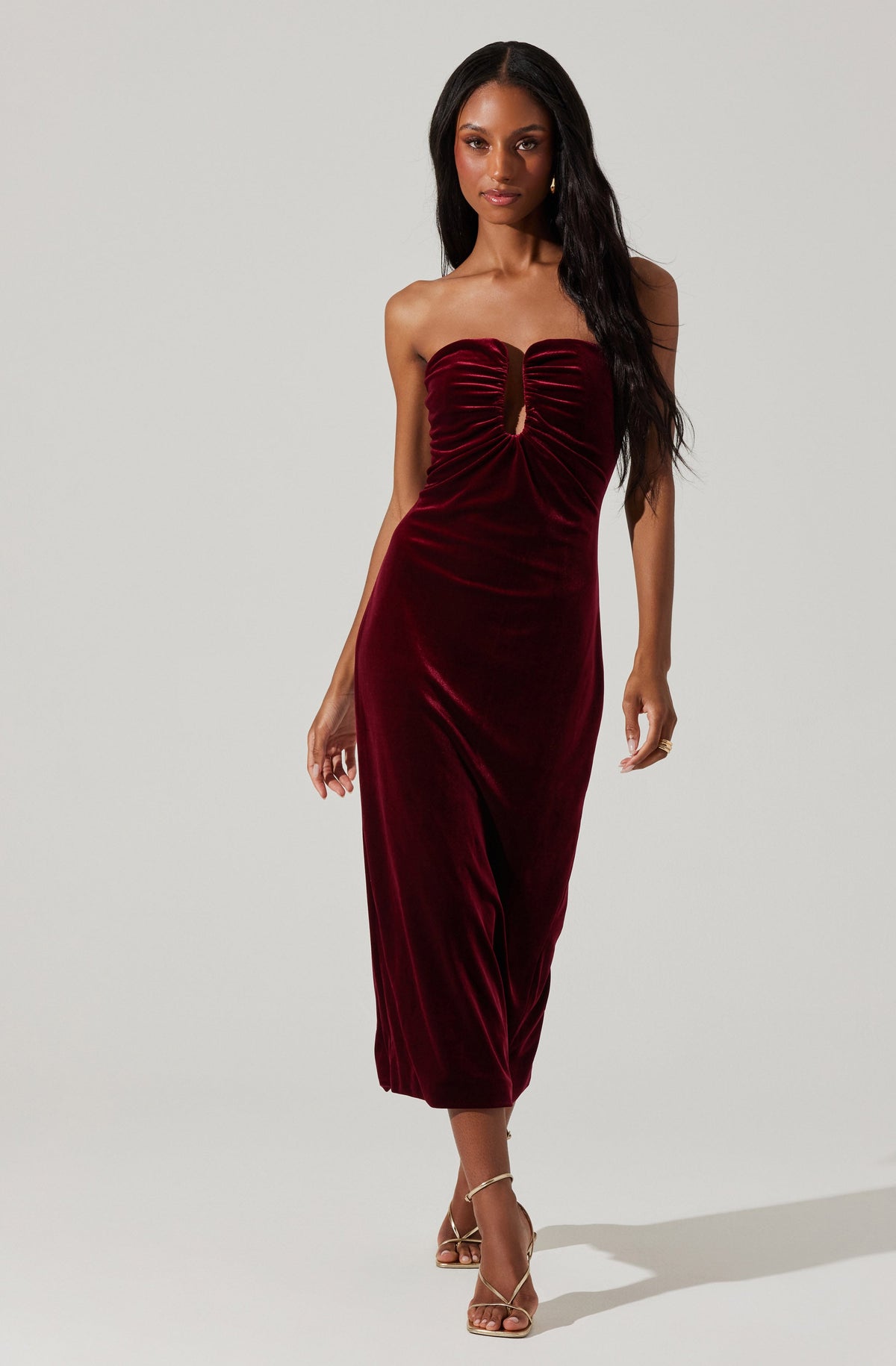 Arista Sweetheart Velvet Midi Dress