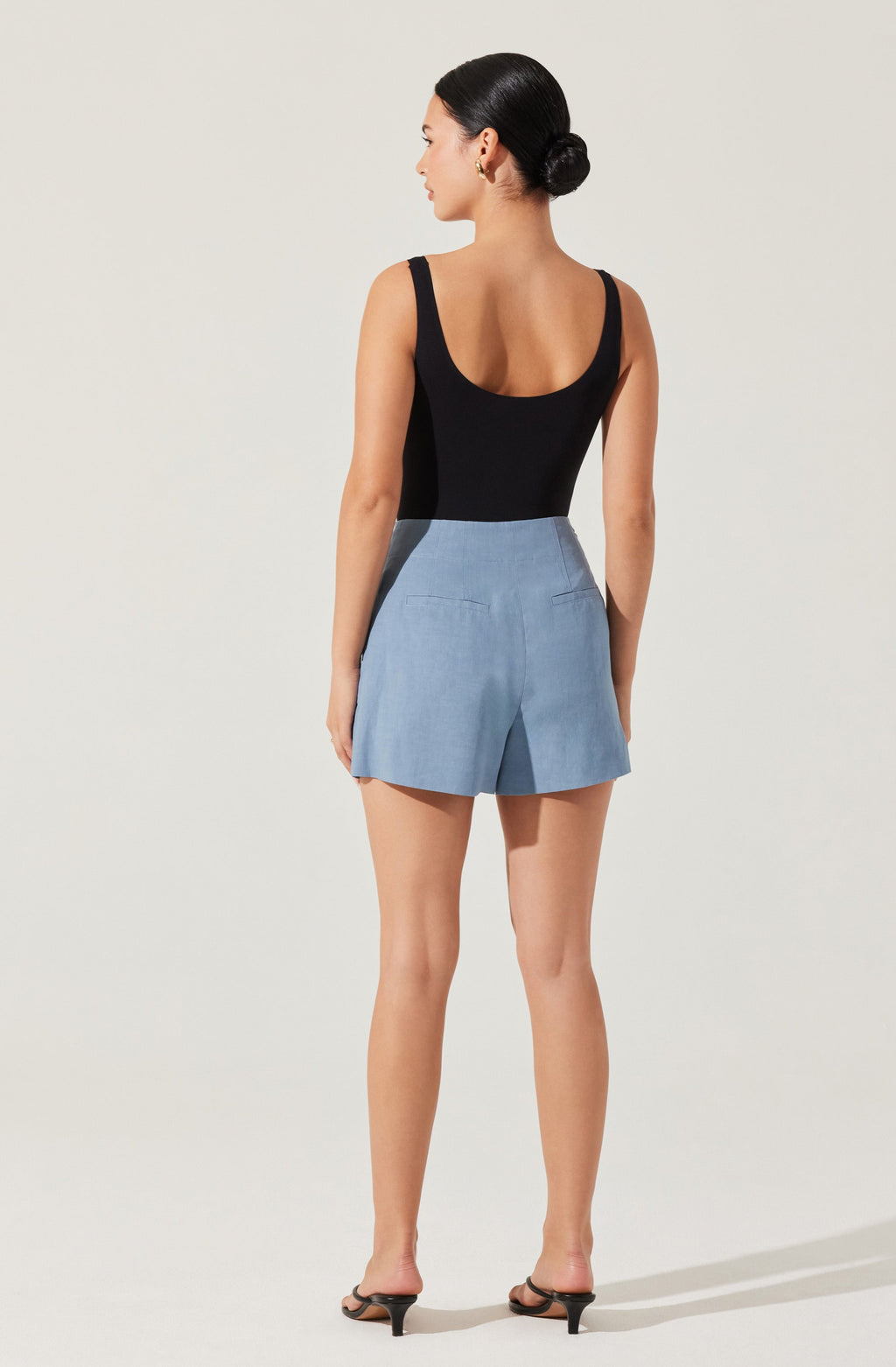 Artice Pleated Linen-Blend Shorts