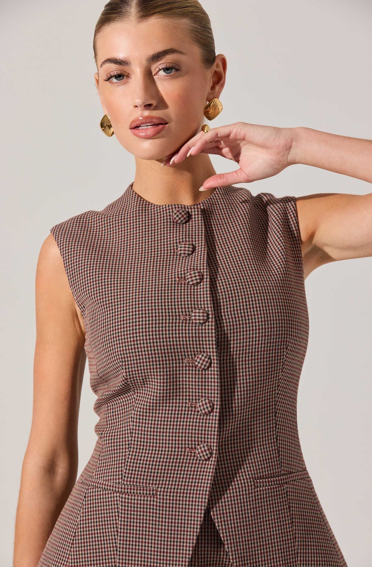 Gisselle High Neck Cutaway Vest
