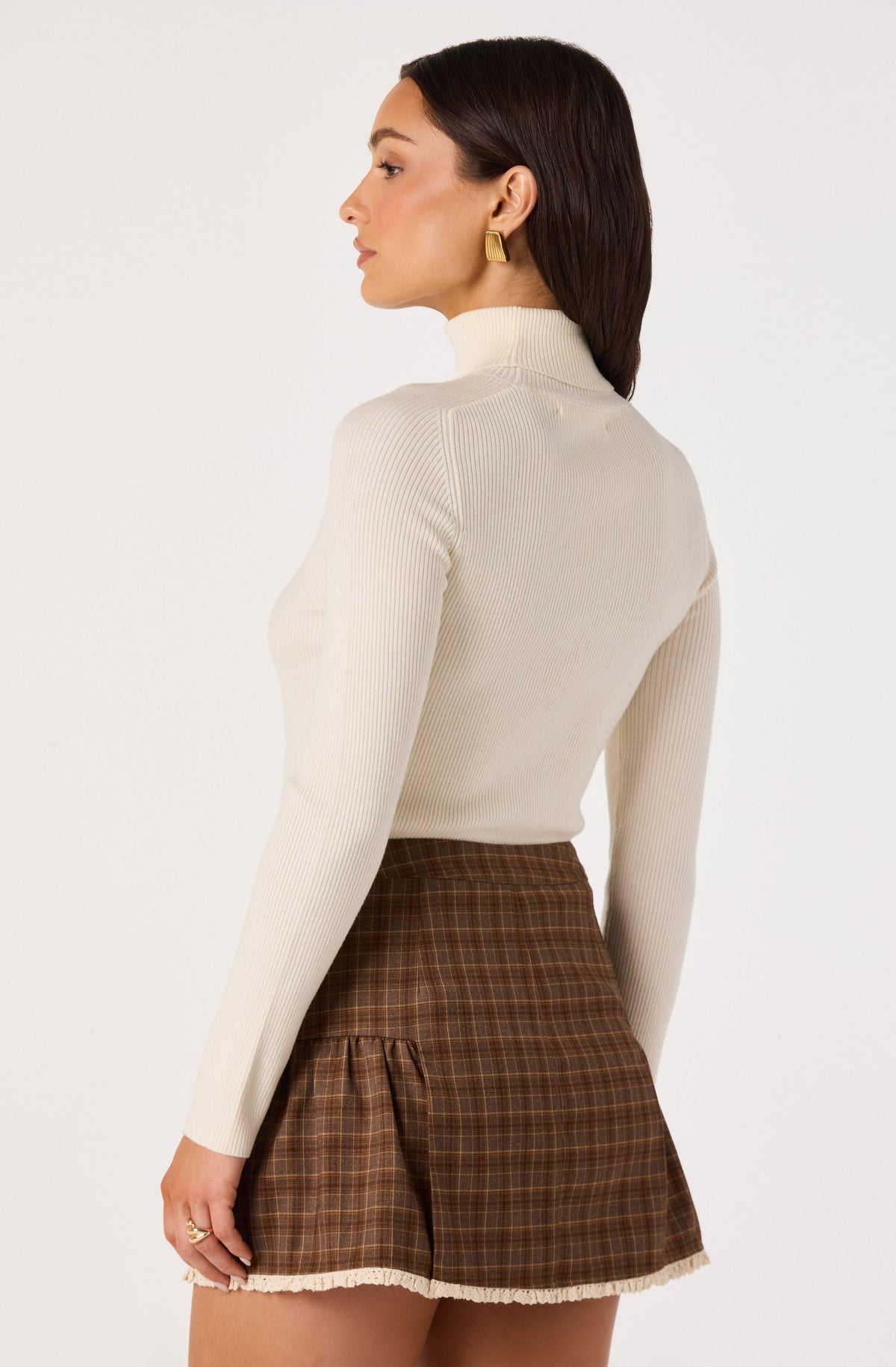 Vida Ribbed Knit Turtleneck Sweater