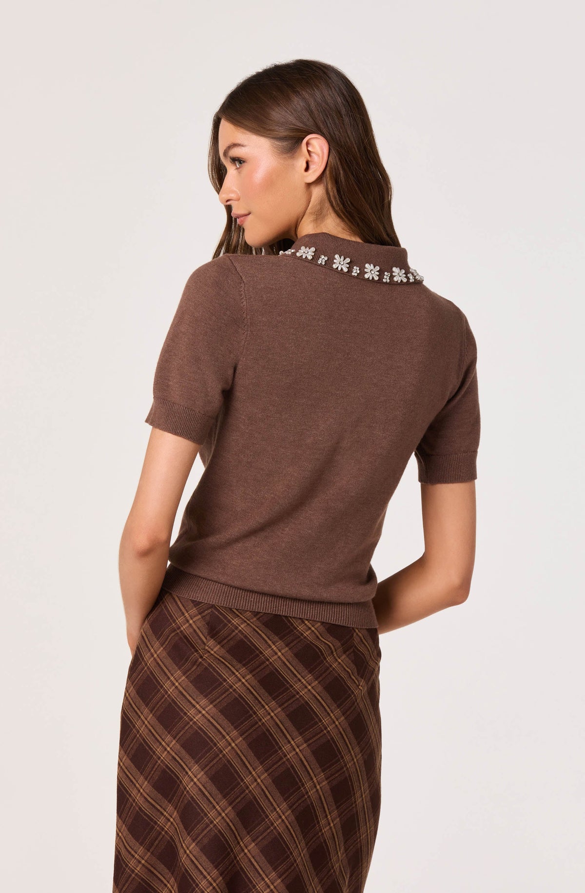 Embellished Collar Short Sleeve Sweater